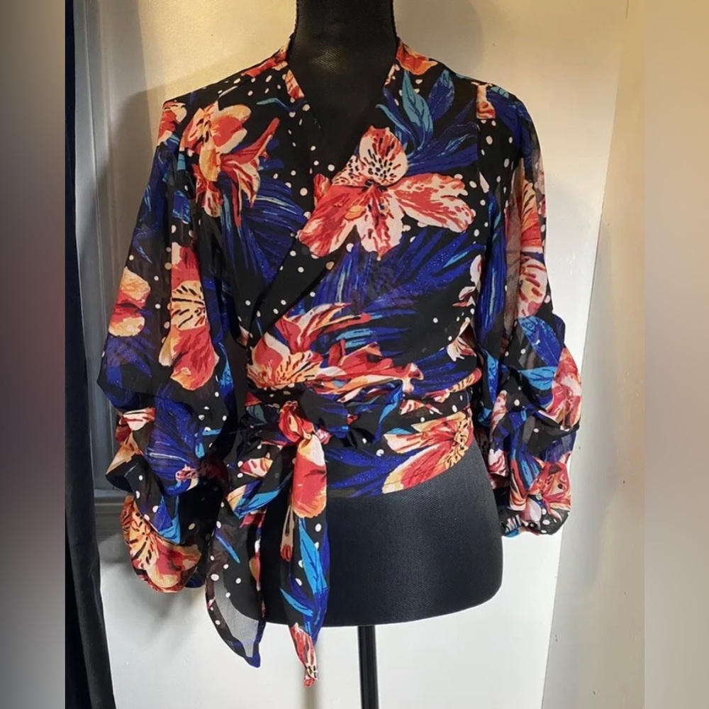 Live 4 Truth Floral Wrap Blouse Size L